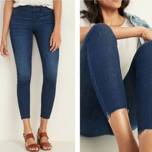 Frayed-Hem Rockstar Super Skinny Ankle Jeans